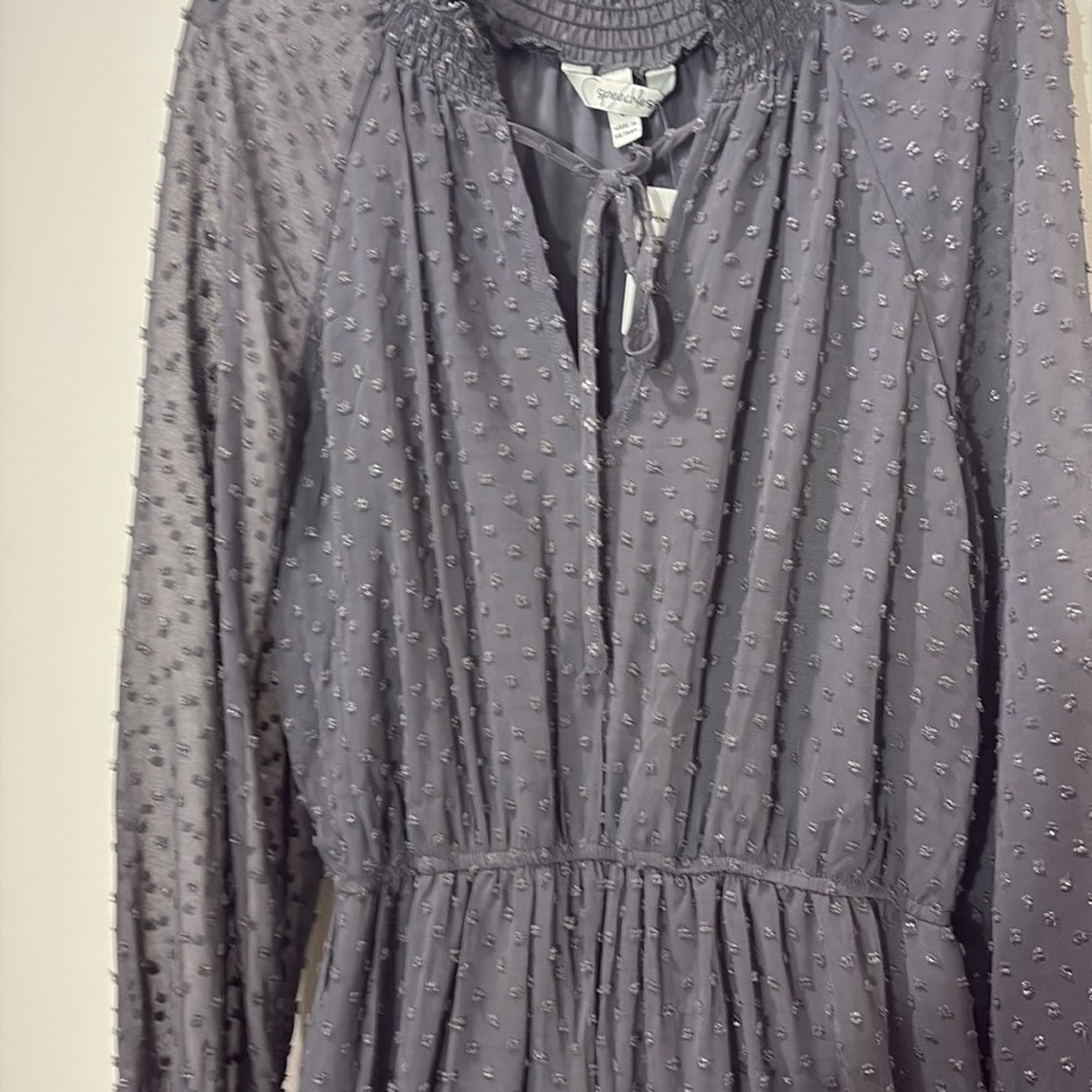 Elegant Gray Long-Sleeve Dress - Picture 4 of 12